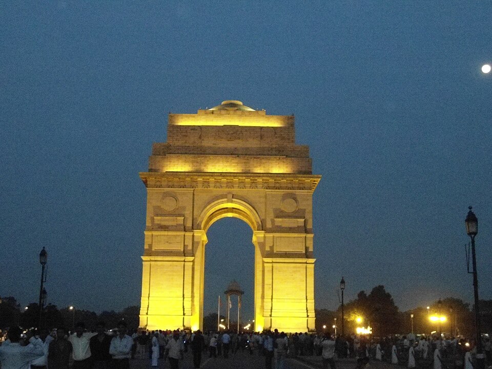 INDIA GATE- night view.JPG
